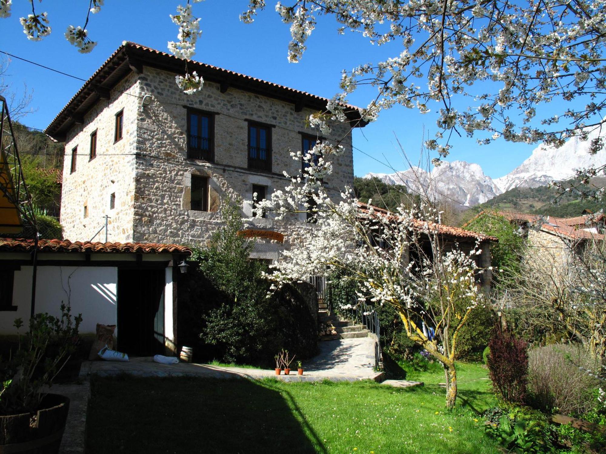 Albergue Turistico Valdebaro Camaleño Esterno foto